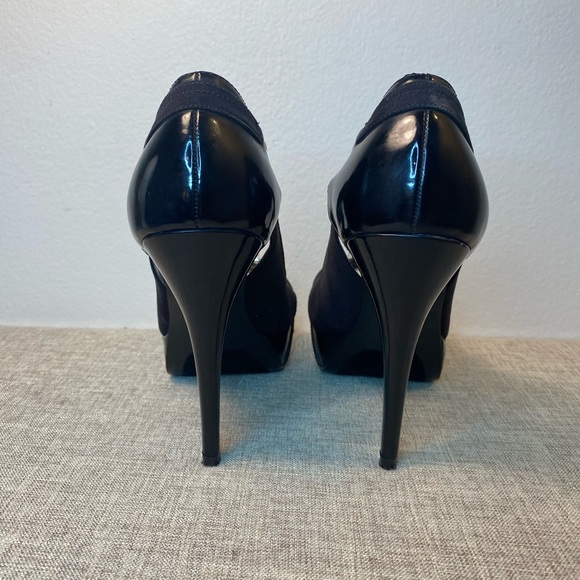 Guess Black Patent Leather Open Toe Heels - Picture 2 of 8